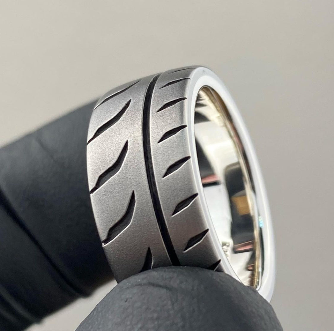 r888r wedding ring.